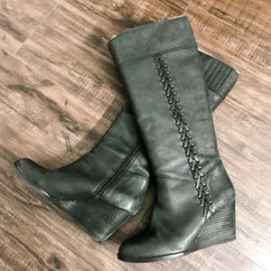 ✨Lucky Brand Knee high Wedge Boots